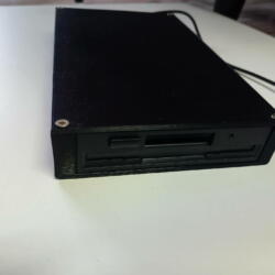 Tohle potřebujete! Externí USB floppy z klasické 3.5″ mechaniky :)