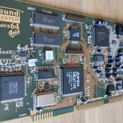 Obrazem: Sound Blaster AWE64 Gold