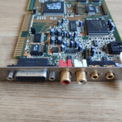 Obrazem: Sound Blaster AWE64 Gold
