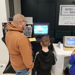 Debriefing: retroherní doupě na MakerFaire Karlovy Vary potřetí