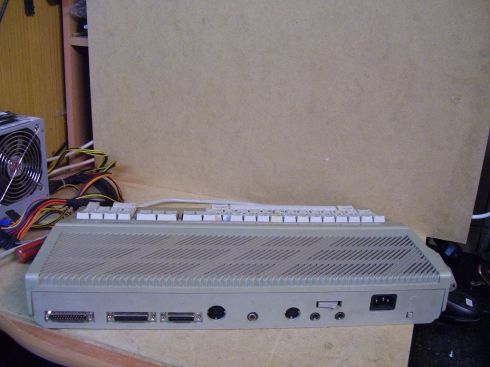 atari-1040ST-záda.jpg